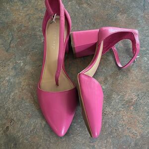Copper Key Pink Closed Toe Block Heel Ankle Strap Heels Sz 8